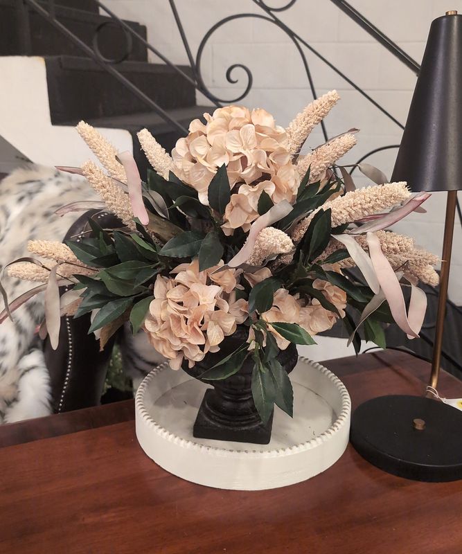 Curated floral 01172535