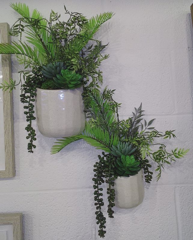 Set 2 wall greenery