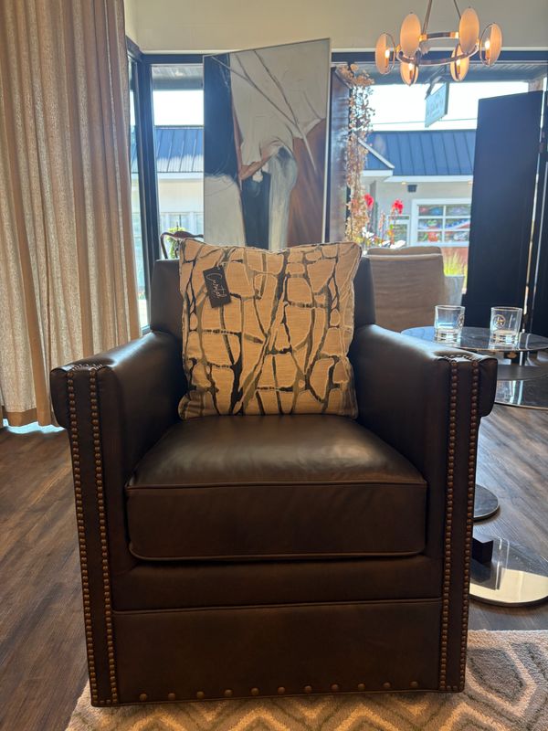 Potter Swivel Club Chair