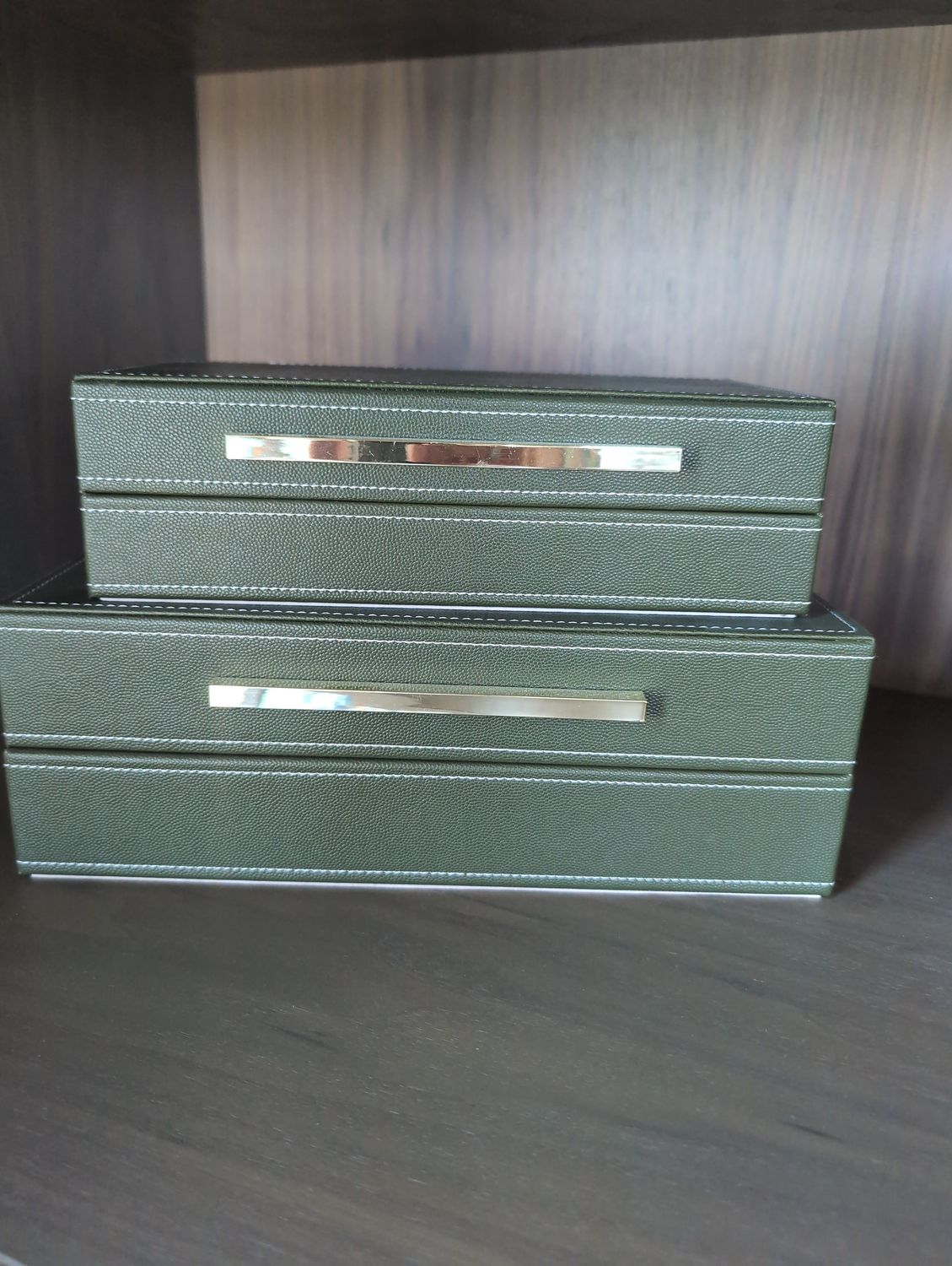22103 s/2 faux leather boxes green