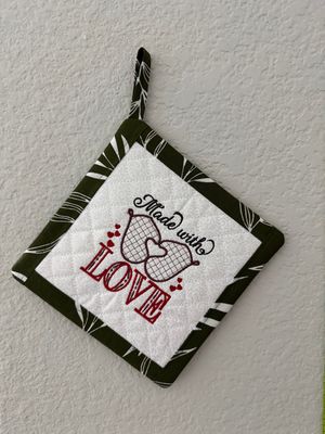 ​Made with Love Embroidered Potholder–Quilted Hot Pad-Heart Oven Mitt Design