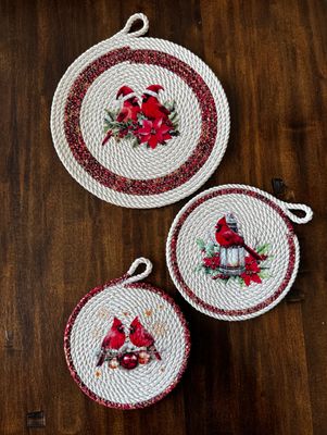 Christmas Cardinal Rope Trivets – Handmade Holiday Hot Pads &amp; Farmhouse Kitchen Décor