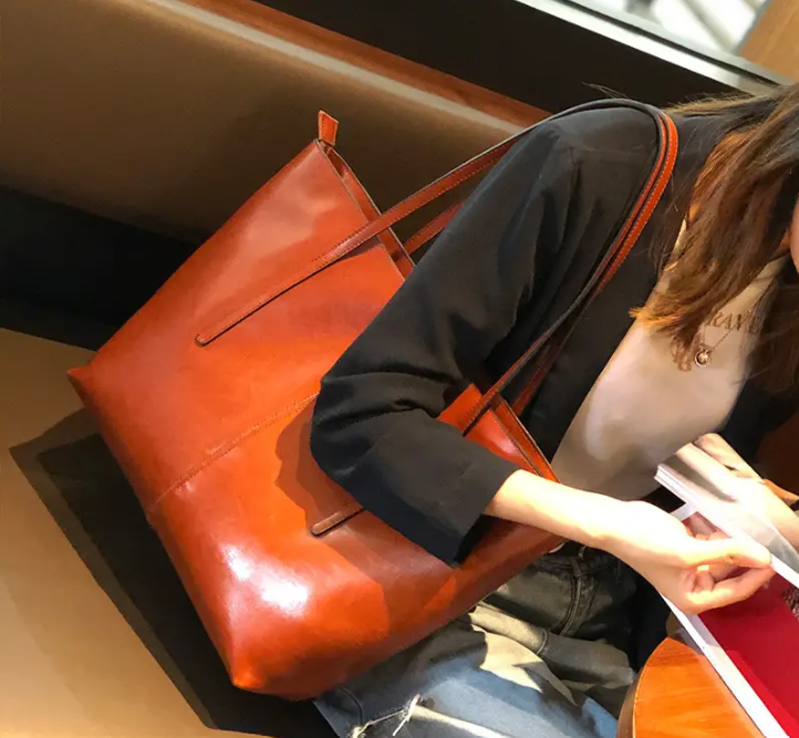 Classic Tote