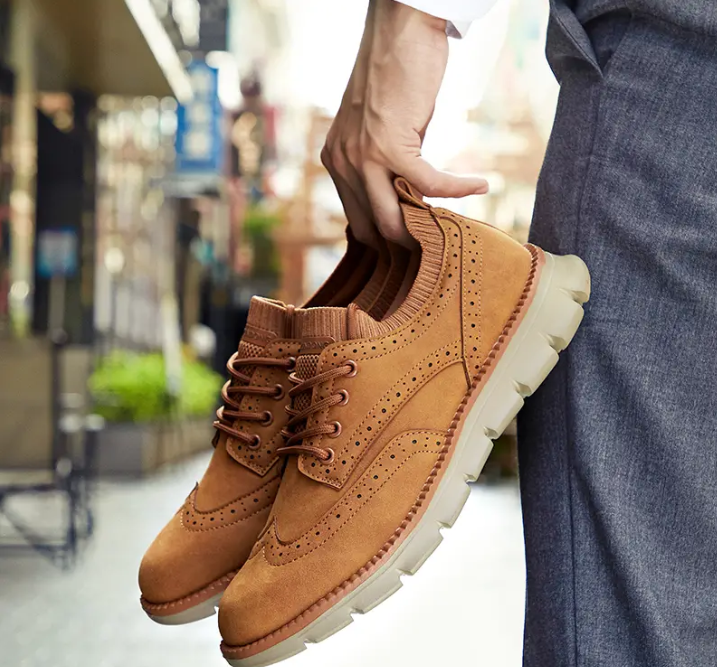 Wing-tip Brogue Shoes