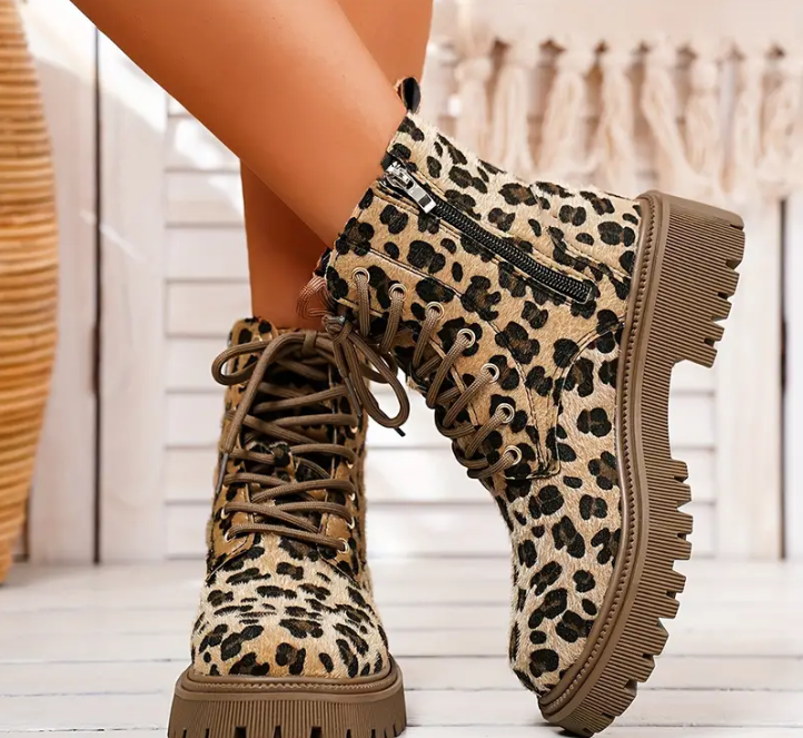 Mid Heel Women&#39;s Round Toe Leopard Print Ankle Boots