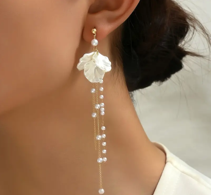 1 Pair Of Dangle 14k Gold Plated Dainty Flower &amp; Tassel Design