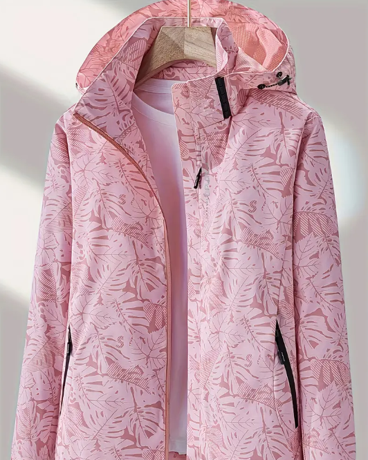 Adventure-Ready Women&#39;s Camo Jacket