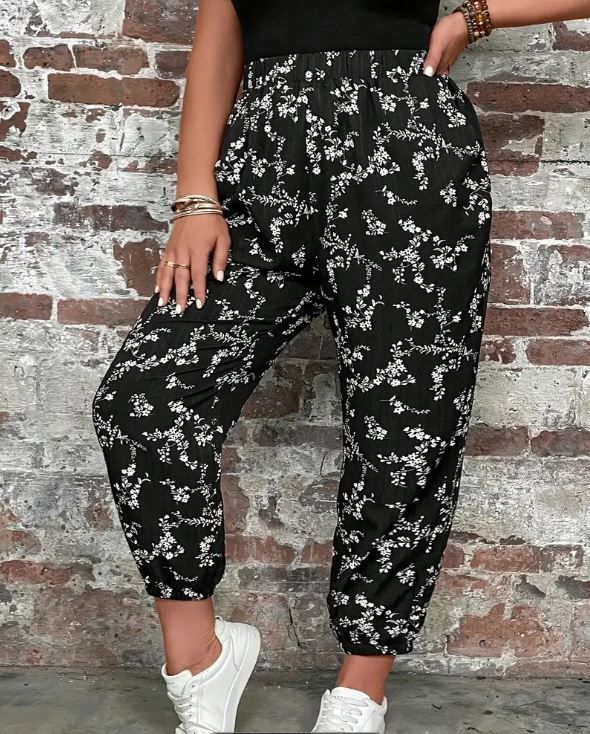 Floral Print Straight Leg Capri Pants