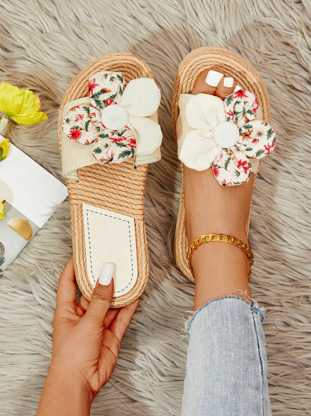 Women&#39;s Flower Decor Flat Sandals