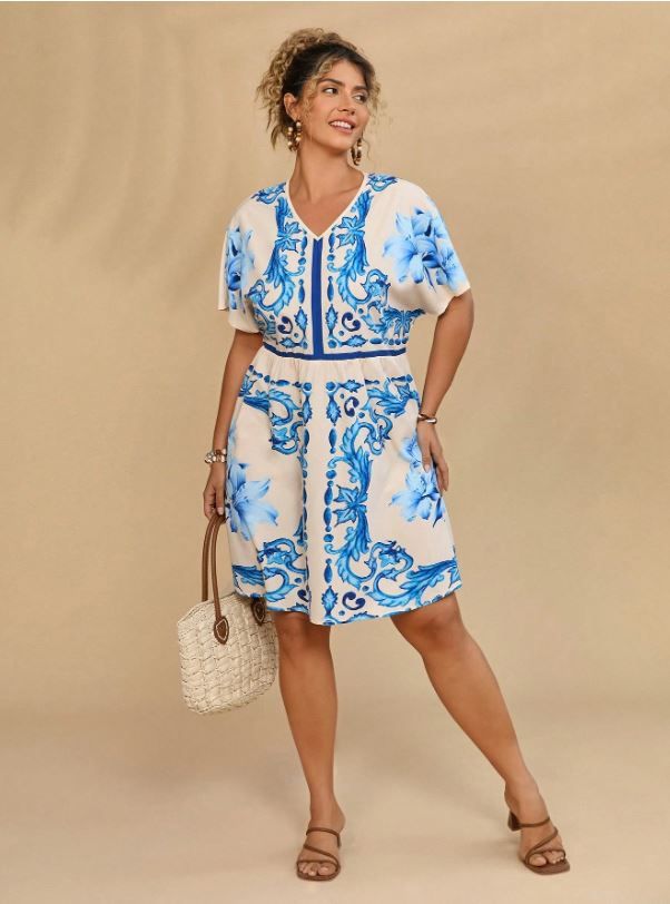 Travachic Plus Size White &amp; Blue Floral Print V-Neck Women&#39;s Holiday Dress