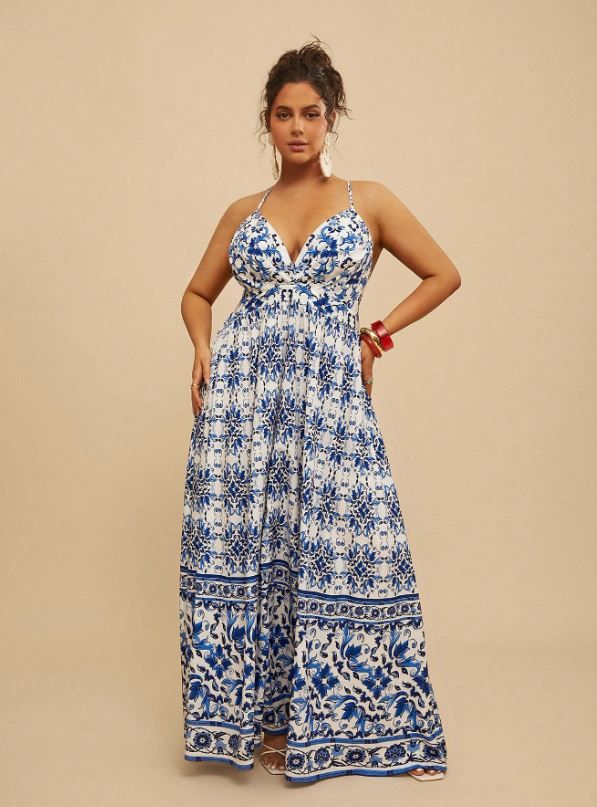Travachic Plus Size Porcelain Blue Floral Print Cami Dress