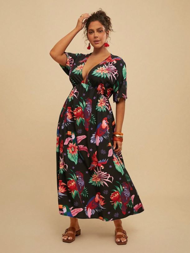 Travachic Plus Size Black V-Neck Waisted Loose Tropical Print Dress