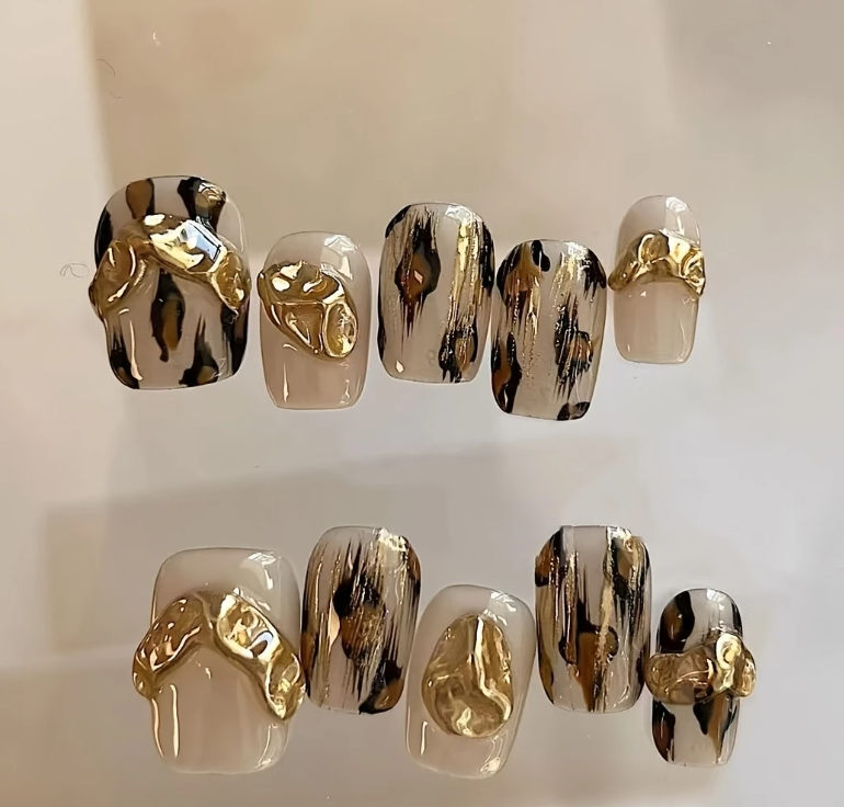 3D Leopard Print False Nails