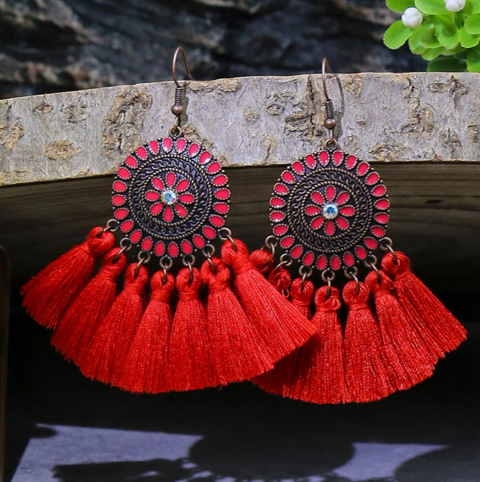 Fan-Shaped Tassels Dangle Earrings RED