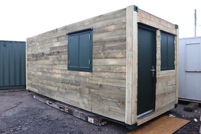 20X8 CLADDED OFFICE AND STORE ROOM
