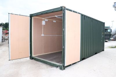 20&#39;x8&#39; Container Fully Insulated and Ply Lined + Electrics