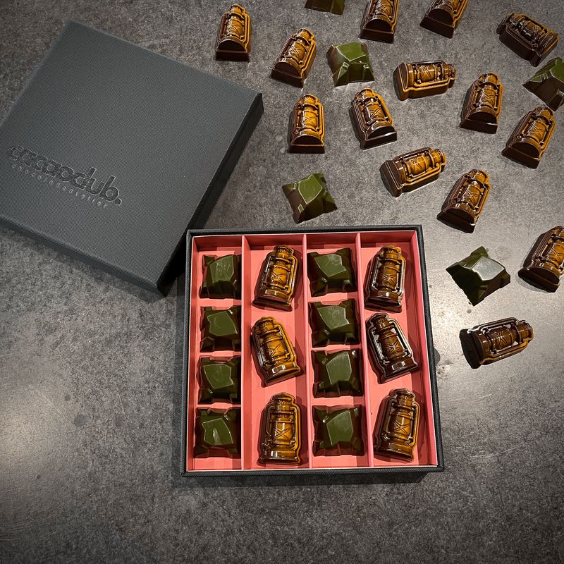 Mengeling 14 pralines mijnstreek cacaoclub. (zonder heide)