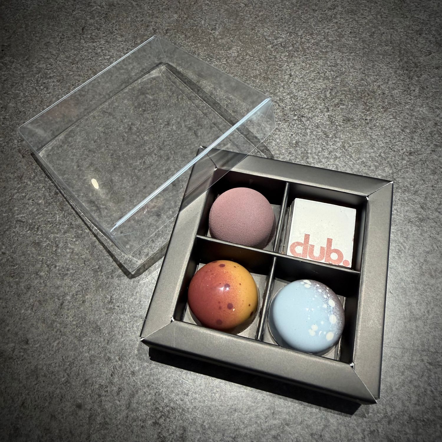 pralines met uw logo 4 (transparant deksel)