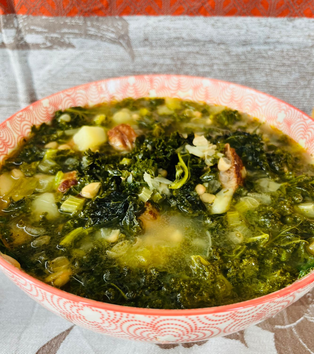 Soupe au kale, haricots et à la saucisse grillée, Size: 500ml