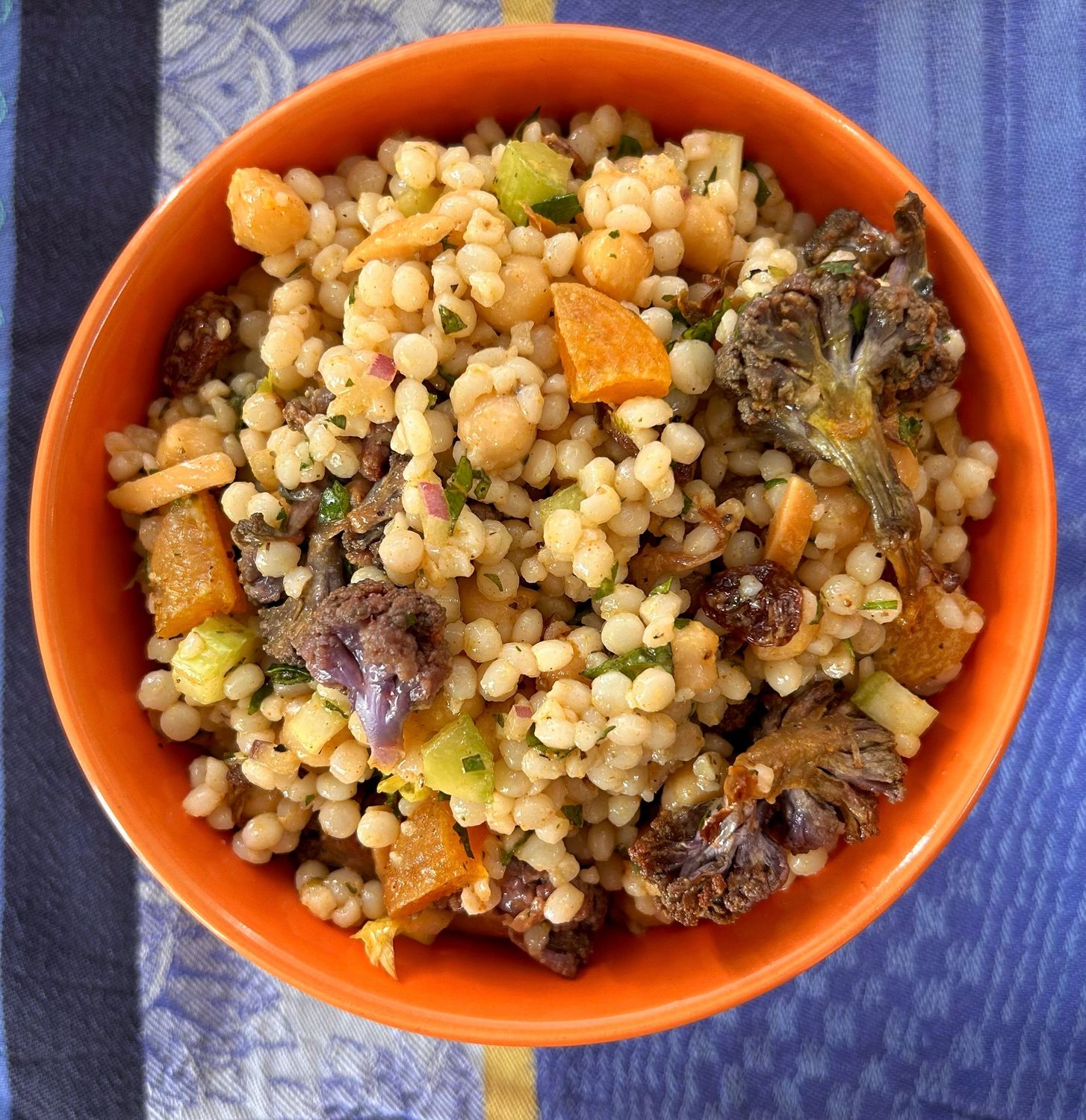 Salade marocaine de couscous, chou-fleur grillé et pois-chiche, Size: 500ml