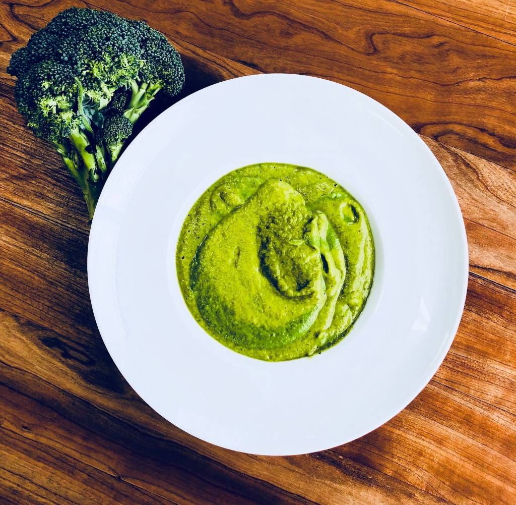 Potage brocoli, épinards et cheddar