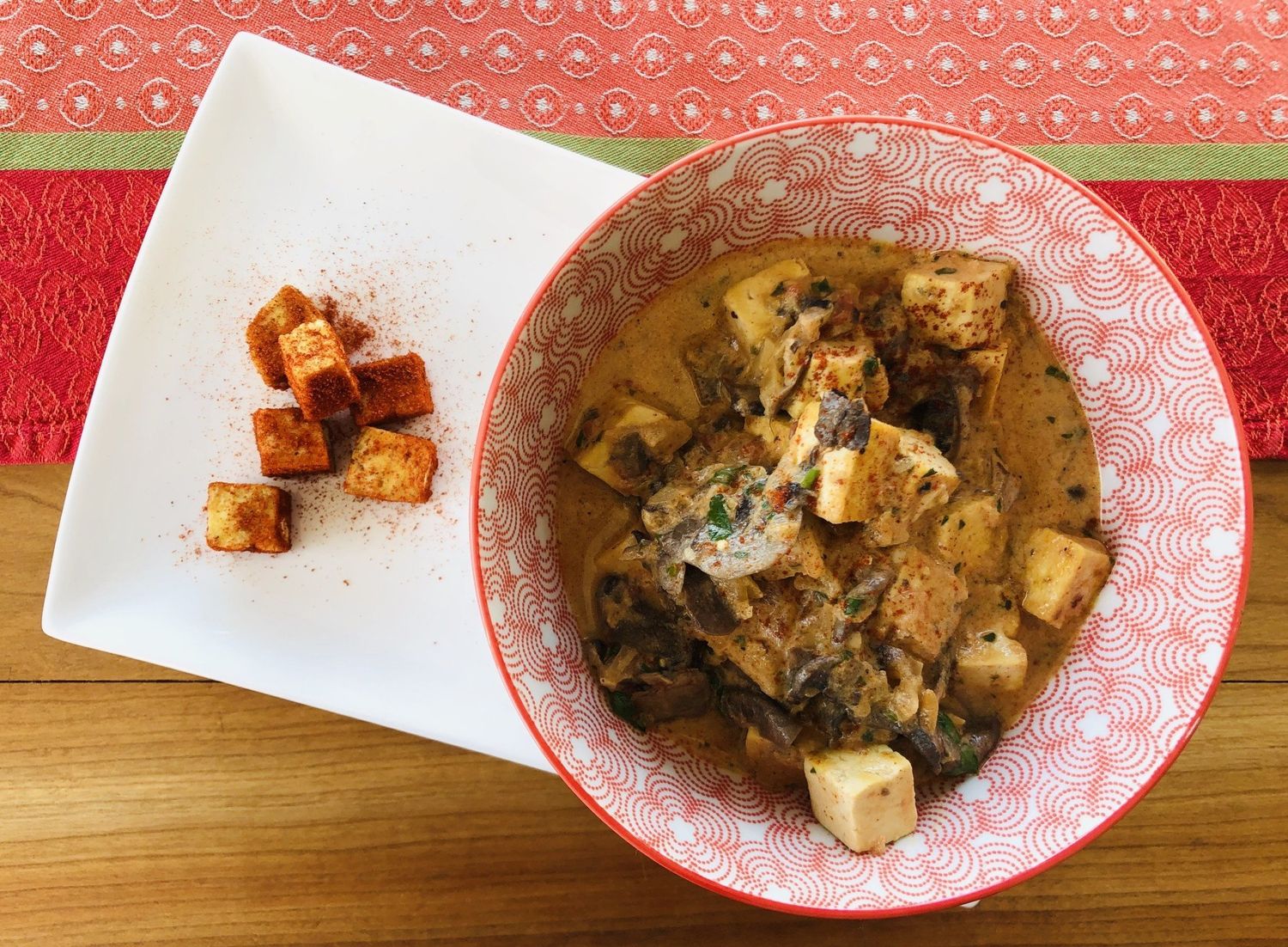 Tofu au paprika et champignons