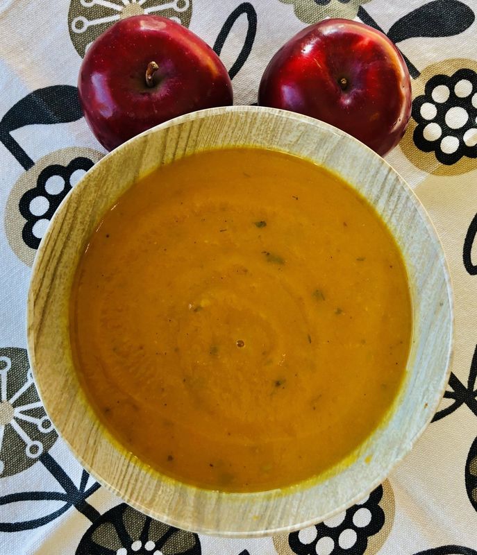 Potage de patate douce, pomme et gingembre