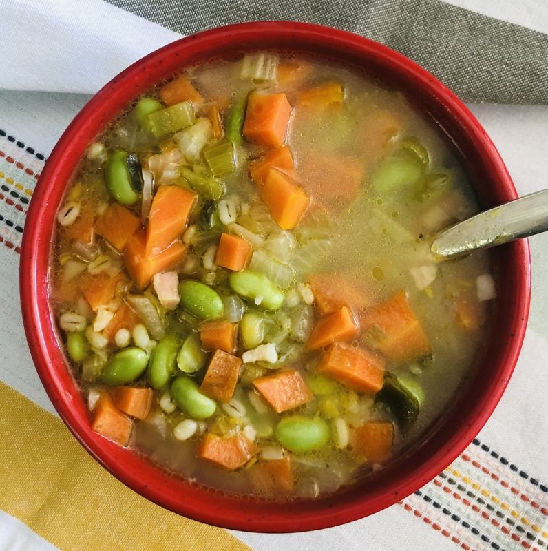 Soupe d'édamames et orge (Lac St-Jean)