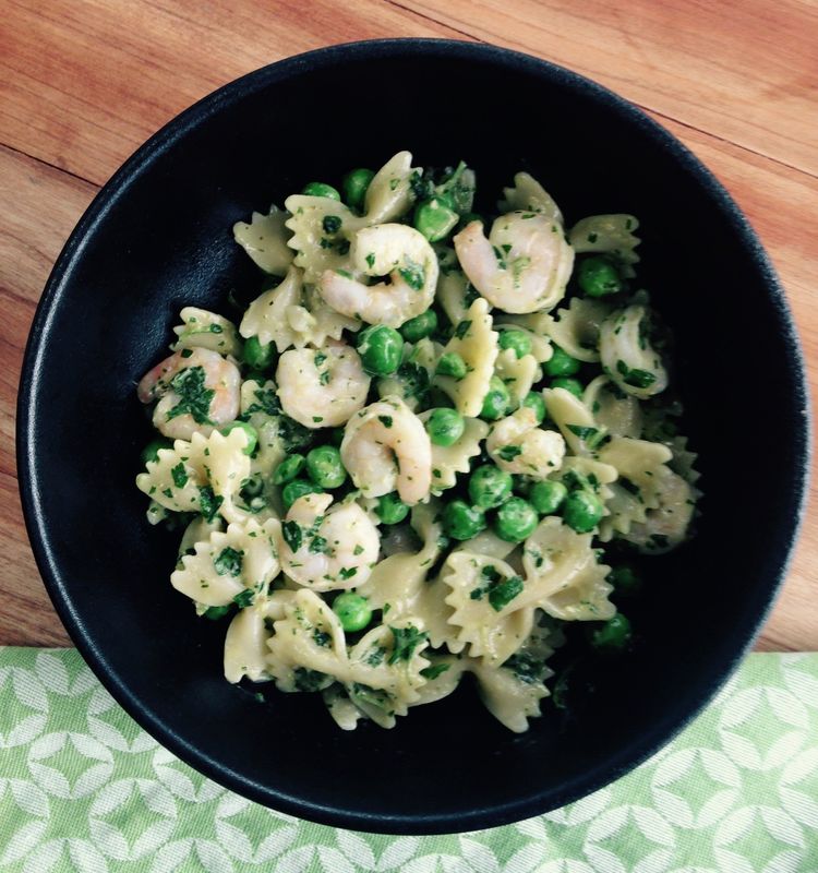 Farfalle aux crevettes et salsaverde