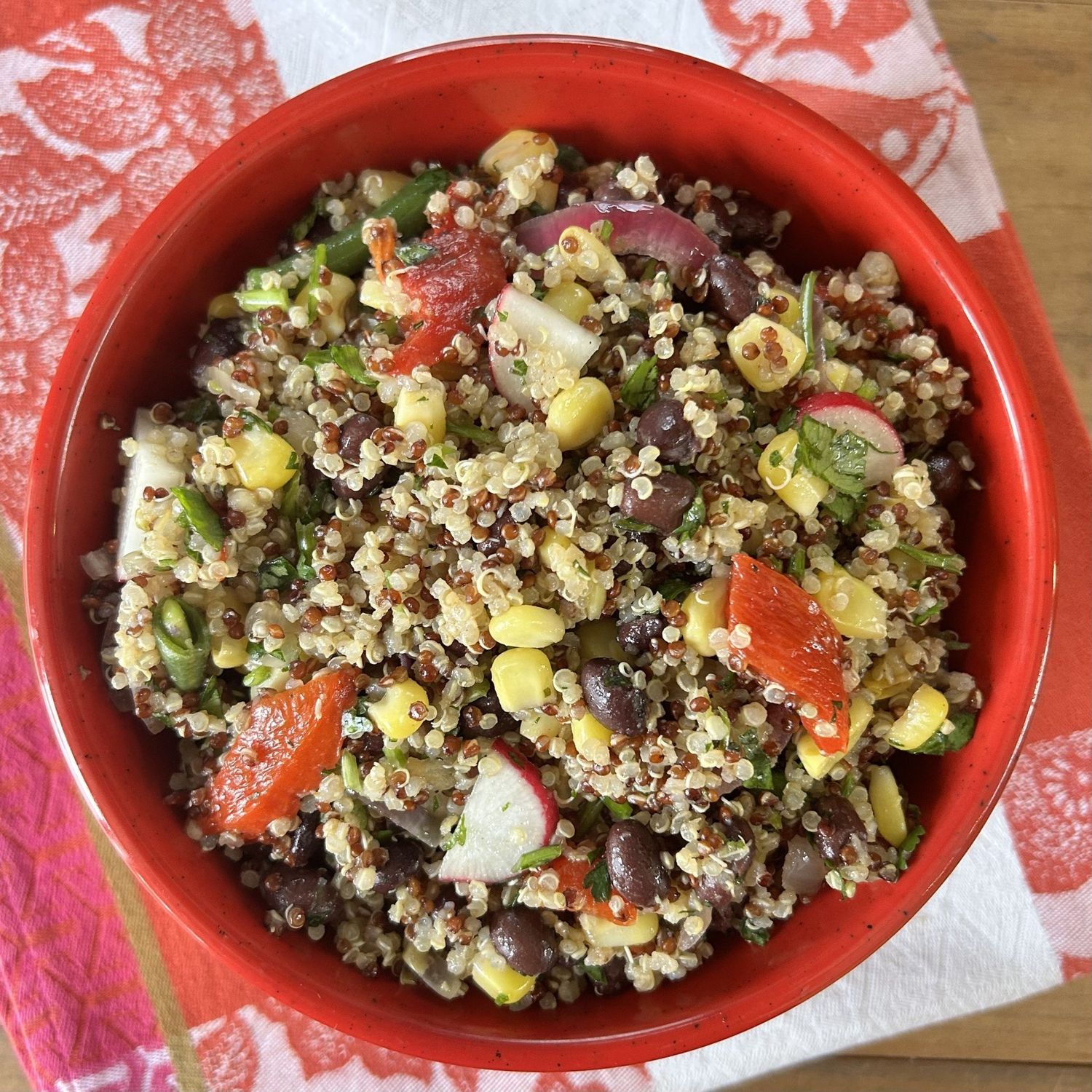 Salade mexicaine de maïs, quinoa, lime et chipotle