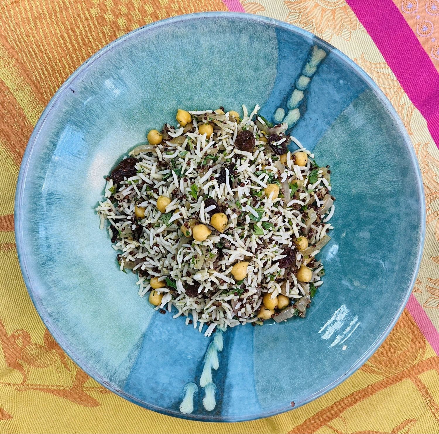 Riz mélangé aux pois chiches parfumés