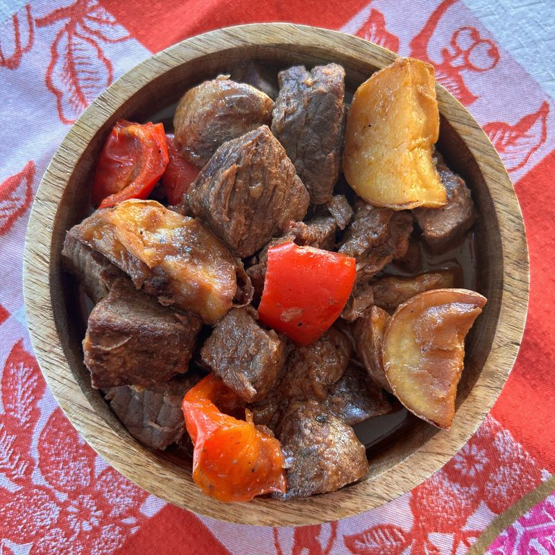 Goulash de boeuf hongrois (braisé)