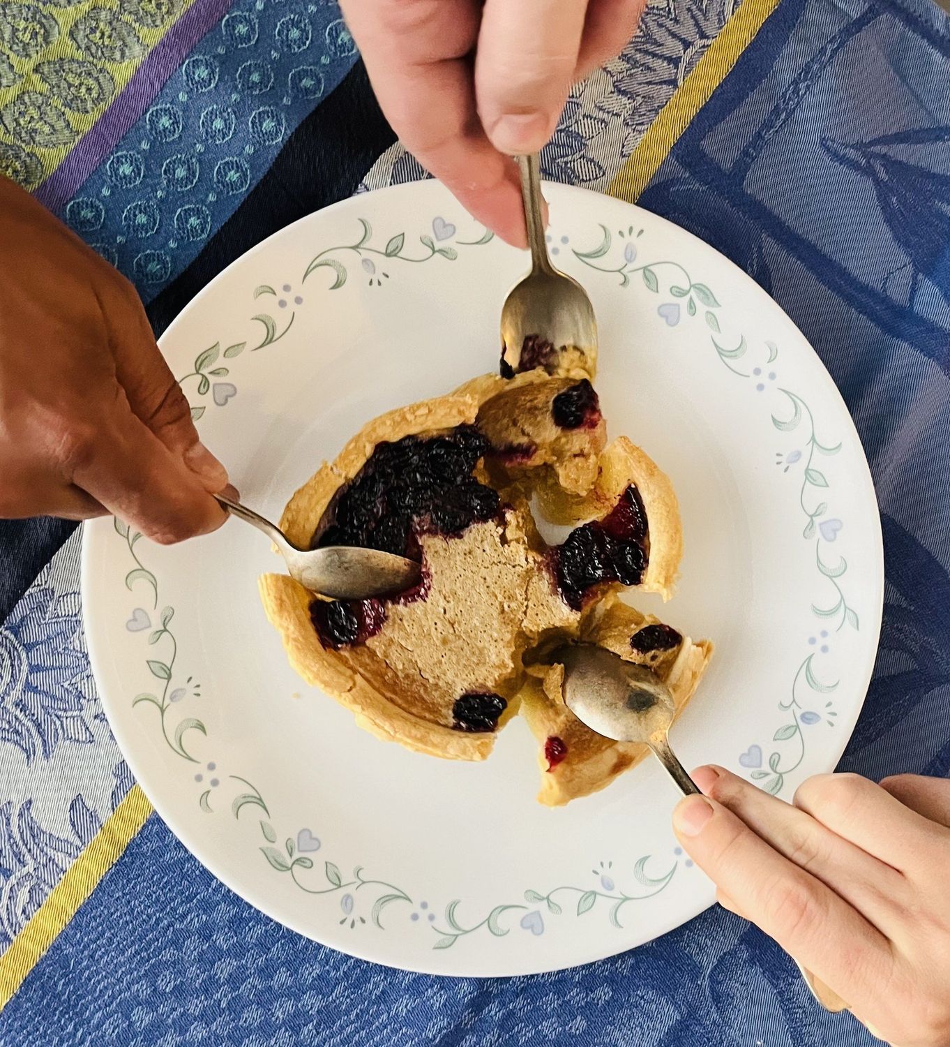 Tarte au sucre et aux camerises