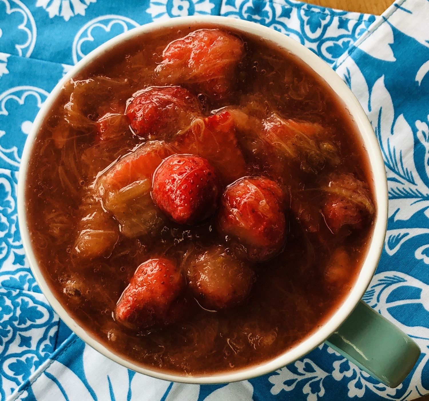 Compote à la rhubarbe, pomme et fraise du Québec