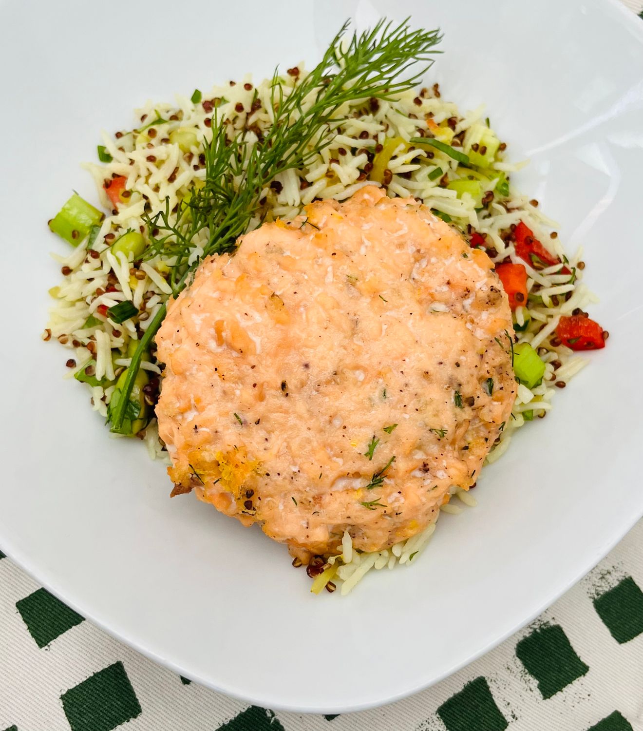 Palets de saumon et riz aux légumes, Size: individuel