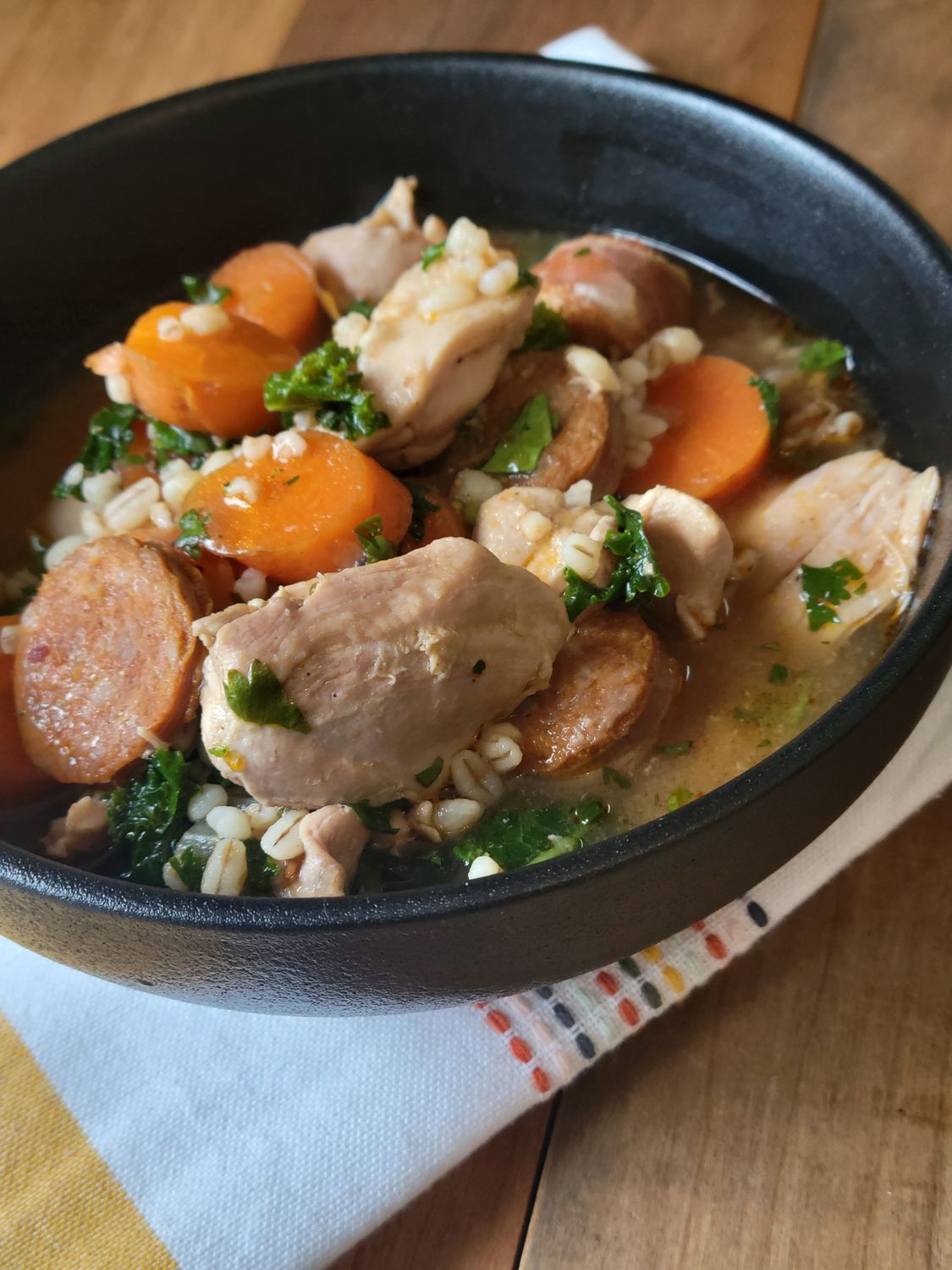 Ragoût de poulet à l&#39;orge, chorizo doux et harissa, Size: Individuel