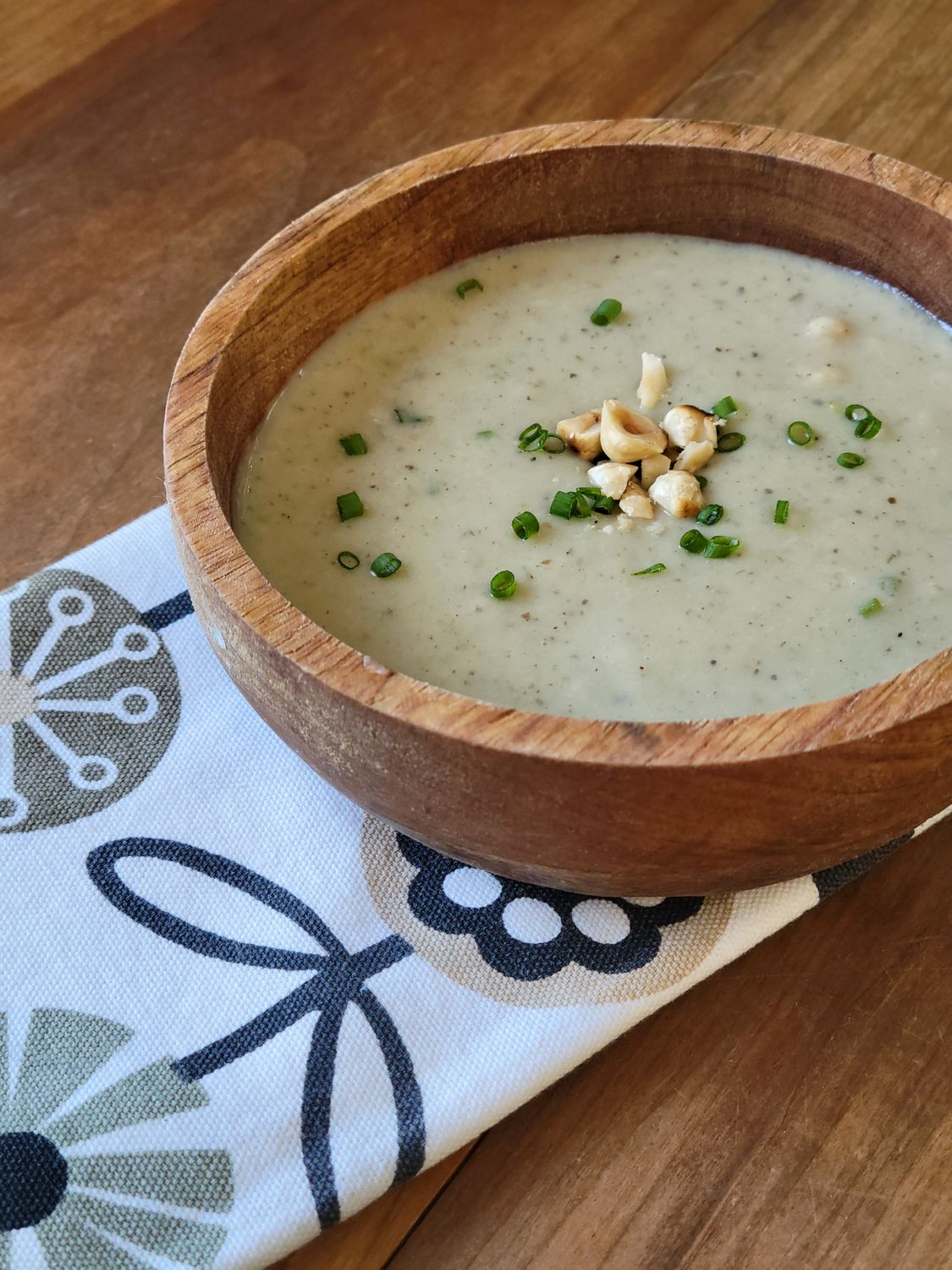 Potage aux topinambours et noisettes grillées, Size: 500ml