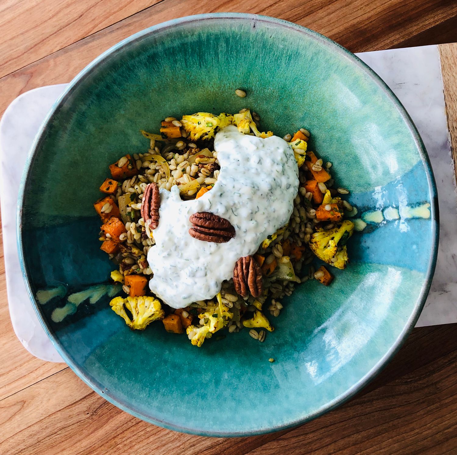 Salade d&#39;orge, chou fleur et pacanes grillés, Size: Individuel