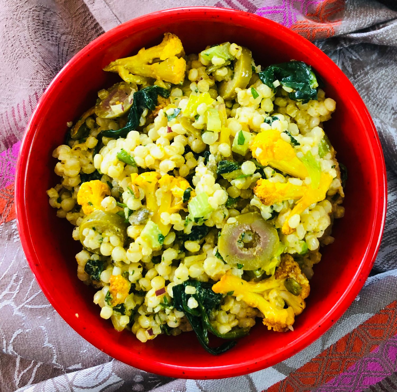 Salade de couscous perlé aux chou-fleur grillé, feta et olives, Size: 500ml