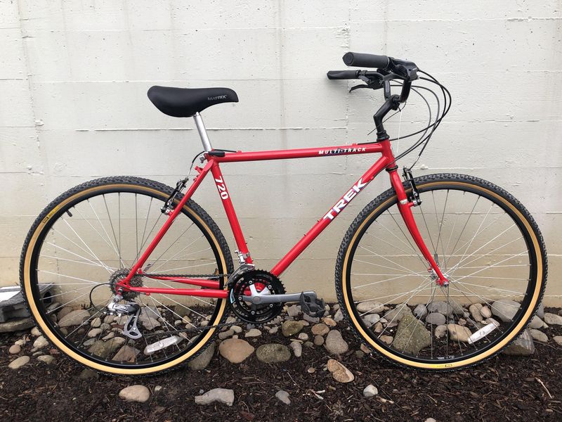 Trek 720 Multitrack Bicycle