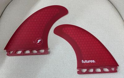 FUTURES  FINS    HC  THRUSTER