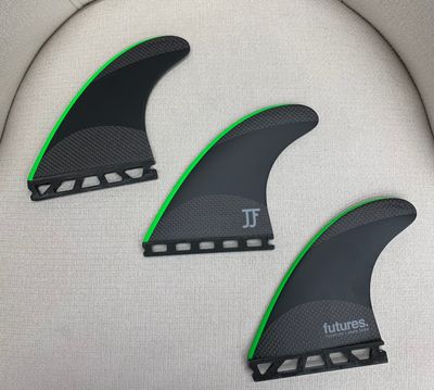 FUTURES JF SIGNATURE MEDIUM THRUSTER