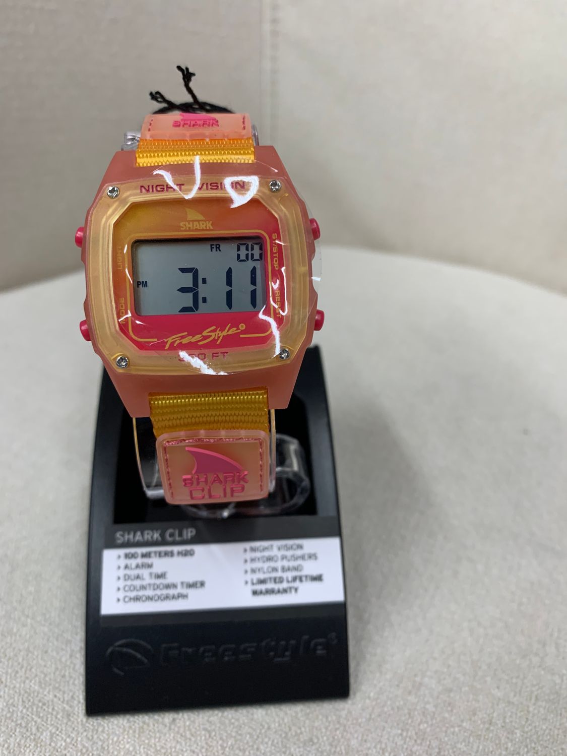 FS101249 SHARK CLASSIC CLIP SUNSET