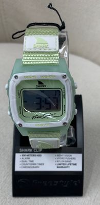 FS101195 SHARK CLSSC CLP LIME