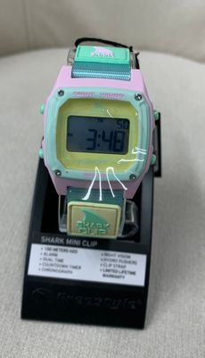 FREESTYLE SHARK CLIP