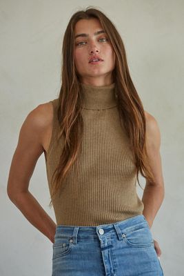 Lola Sleeveless Turtleneck