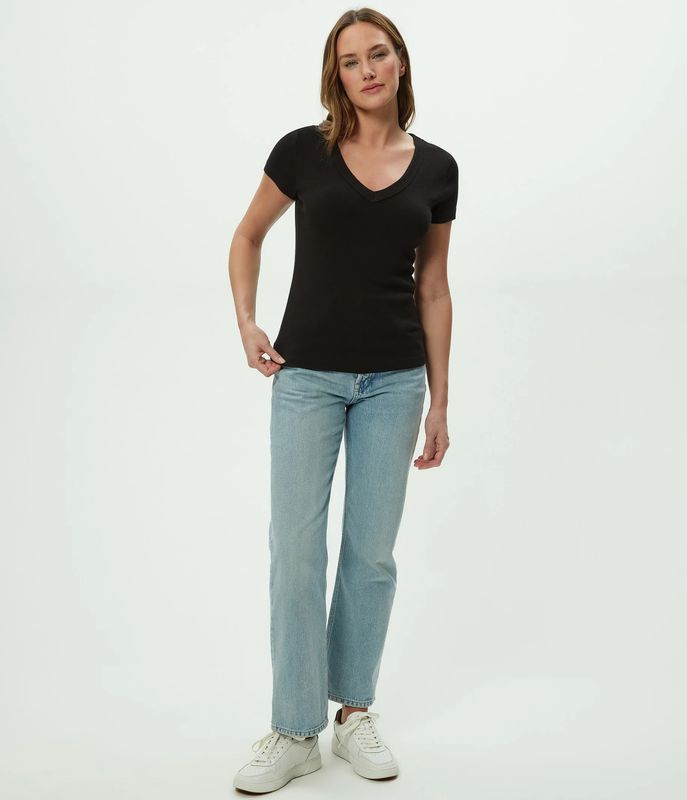 Nikki V-Neck Tee