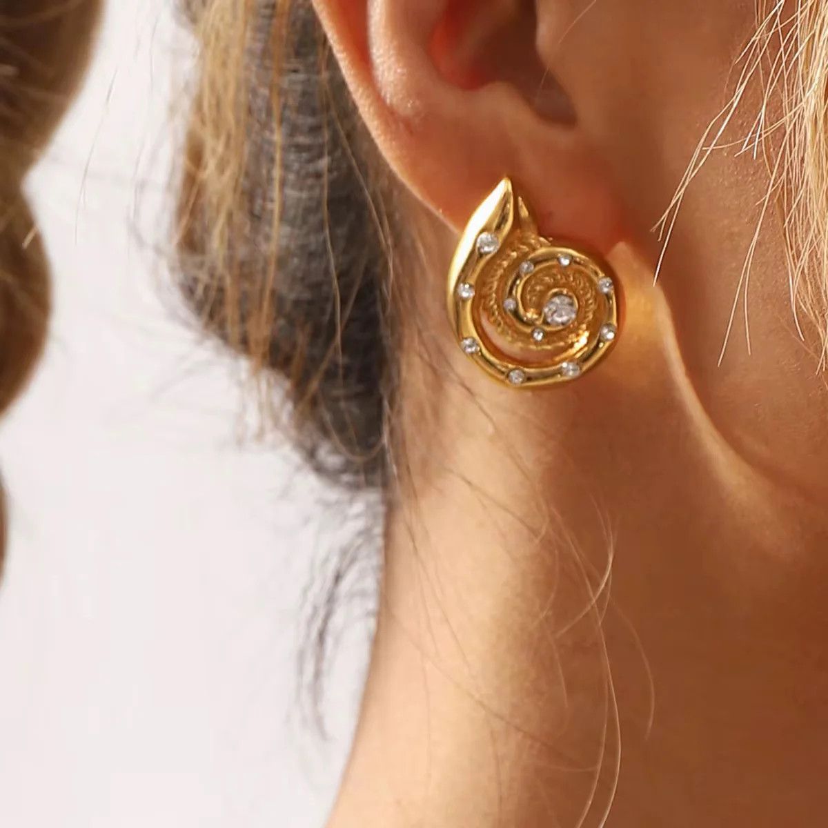 Luciana Shell Earrings
