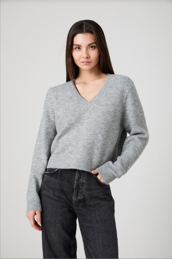 Suzie Knit V Neck Pullover