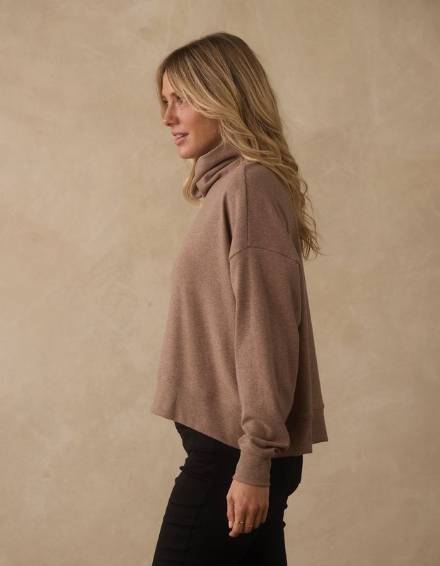 Puremeso Funnel Neck Pullover